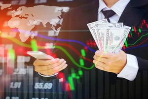 Lãi suất neo cao, dòng tiền đổi hướng: Chuyên gia chỉ 4 nguyên tắc 'vàng' để giữ tiền và gia tăng tài sản