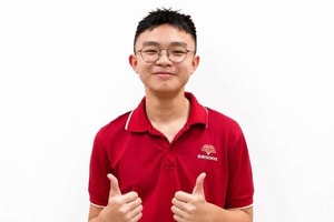 Thủ khoa thi lớp 10 TPHCM giành hai điểm 10