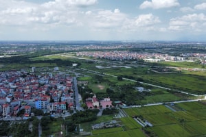 Đất lúa trong khu dân cư đã xây nhà có được chuyển sang đất ở?