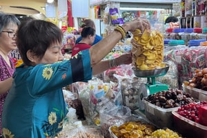 Tiểu thương thấp thỏm sợ sai sau nửa năm bãi bỏ thuế khoán