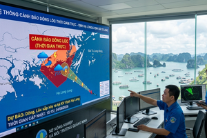 Quảng Ninh vận hành hệ thống cảnh báo dông lốc tức thời trên vịnh Hạ Long