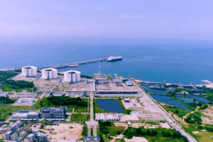 Phát hiện Trung Quốc âm thầm làm 3 bồn chứa siêu lớn, dung tích 240.000m³ đặt sát biển để làm nhiệm vụ đặc biệt quan trọng, dự kiến hoàn thành vào năm 2028