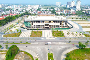Chỉ 5 ngày nữa, quảng trường trăm tỷ buộc phải hoàn thành sau khi một nhà thầu liên tiếp bị xử phạt