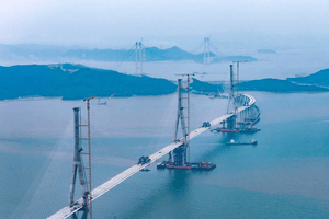 Phát hiện người Trung Quốc ra biển xây 3 trụ bê tông cao ngang toà nhà 80 tầng, công trình đặc biệt dài hơn 2.000m dần thành hình