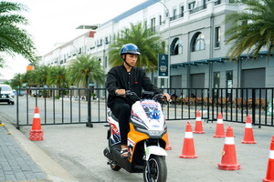 Một mẫu xe điện VinFast đang được học sinh ưu ái vì giá chưa tới 13 triệu, thiết kế ngầu và không phải đợi sạc pin