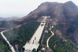 Huy động hàng nghìn nhân công đục đá suốt 107 năm để xây công trình rộng 200km² giữa vách núi, lớn gấp 3 lần lăng Tần Thủy Hoàng, cất giữ 'bí mật' suốt 1.400 năm của Trung Quốc