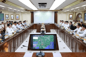 Cao Bằng mời doanh nghiệp của Bầu Hiển phát triển cửa khẩu quốc tế