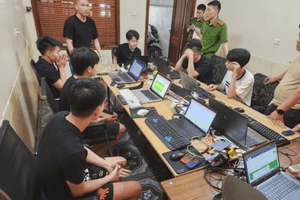 Xét xử 'sư thầy' Trần Huy Hoàng, 24 tuổi cùng 14 đồng bọn