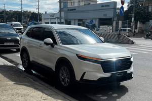 Mới lăn bánh hơn 7.000km, chủ xe Honda CR-V rao bán và công khai giá: Có hấp dẫn để ‘chốt’ không?