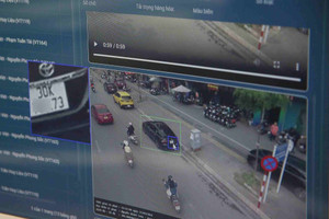 Từ 15/8, tài xế ô tô 'chơi chiêu' kiểu này có thể bị phạt tới 26 triệu đồng, xe máy bị phạt 6 triệu và trừ điểm bằng lái