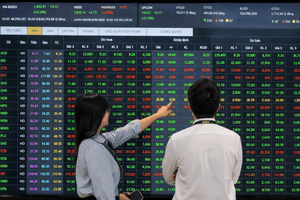 Lợi suất trái phiếu Chính phủ lên cao nhất 3 năm: ‘Lãi suất phi rủi ro’ có khiến P/E của VN-Index bớt ‘rẻ’?