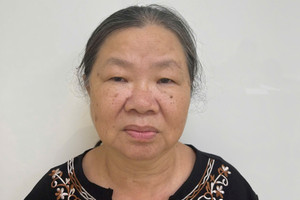 Sau 30 năm bỏ trốn tại Lào, cựu cán bộ ngân hàng 69 tuổi về nước đầu thú