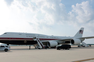 Ông Trump lần đầu đi chuyên cơ 'Nhà Trắng biết bay' xa hoa chưa từng có
