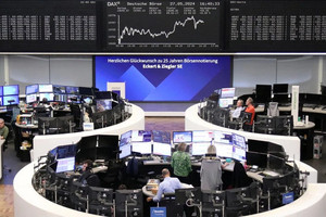 AI tạo siêu lợi nhuận, người ôm vàng và Bitcoin lỗ nặng trong nửa đầu năm 2026