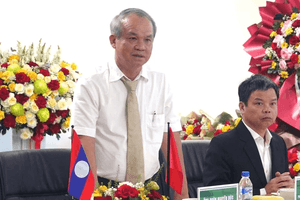 Bầu Đức mở cửa cơ ngơi Hàm Rồng, đón tuyển Lào vượt 1.000km sang rèn quân