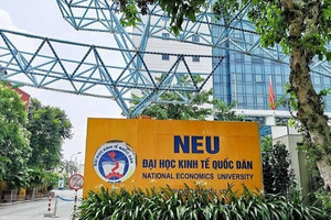 Đại học Kinh tế Quốc dân có điểm chuẩn dự báo cùng điểm sàn, phụ huynh lưu ý để nhắc con