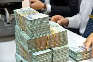 Lãi vay cao, cảnh báo nguy cơ nợ xấu tăng