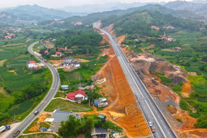 Cao tốc 11.800 tỷ kết nối Thủ đô với cửa khẩu đường bộ lớn nhất miền Bắc: 2.400 kỹ sư, 1.000 máy móc tất bật về đích