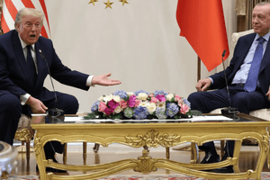 Ông Trump dọa rút toàn bộ binh sĩ khỏi châu Âu