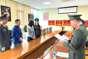 Khám xét nơi ở, nơi làm việc, khởi tố một nguyên Trưởng phòng Hành chính SN 1977
