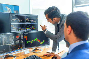 Phiên 10/7: VN-Index giảm 34 điểm trong tuần, một cổ phiếu hút gần 1.700 tỷ đồng từ khối ngoại