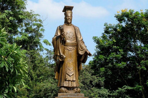Vị vua duy nhất trong sử Việt đang được hoàn thiện hồ sơ trình UNESCO vinh danh: Là người viết Chiếu dời đô, gắn với Thăng Long nghìn năm văn hiến