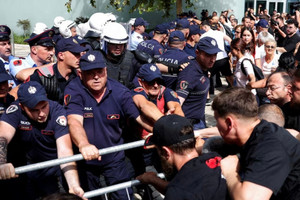 Albania truy nã doanh nhân bán đất cho con rể Tổng thống Mỹ Trump