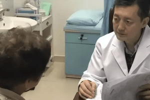 Giáo sư ung thư nổi tiếng qua đời chỉ sau 1 năm mắc bệnh và lời cảnh tỉnh sâu sắc: Người hiểu rõ về ung thư cũng không thể ngăn chặn nó
