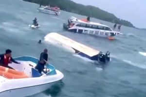 Vụ lật tàu ở Phú Quốc: Chính thức báo cáo Bộ Xây dựng thông tin của chủ phương tiện và biện pháp xử lý
