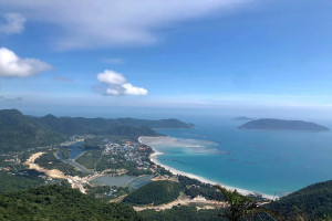 Hòn đảo duy nhất Việt Nam được tạp chí quốc tế vinh danh 'Điểm đến biệt lập đáng trải nghiệm nhất thế giới': Rộng hơn 51km², từng có nhiều nhà tù, trại giam