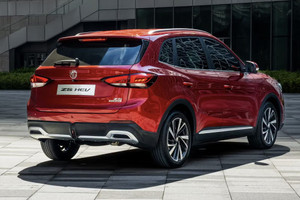 MG ZS sắp 'trình làng' phiên bản hybrid sạc điện: Pin bán rắn, tăng tốc dưới 6 giây, nhắm thẳng xe điện