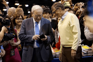 Huyền thoại Warren Buffett dứt tình với Quỹ từ thiện của Bill Gates, phân chia 140 tỷ USD tài sản ra sao?