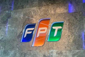 FPT rơi về vùng thấp nhất từ đầu 2024: Cổ phiếu công nghệ quốc dân bị định giá lại