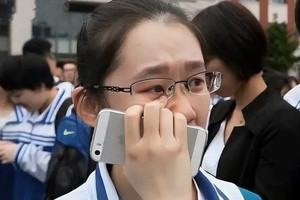 Miệt mài suốt 12 năm học giỏi, thí sinh nhận giấy báo đỗ ngành Điều dưỡng của Đại học Y, đến khi nhập học lại trượt, lãnh đạo trường tuyên bố rõ lý do