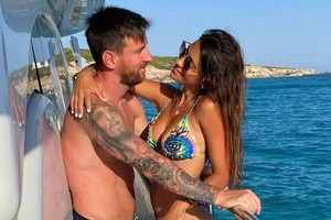 Con gái gia tộc sở hữu chuỗi siêu thị lớn, nhan sắc chuẩn hoa hậu khiến Messi si mê suốt 30 năm