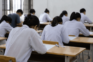 Phát hiện bảng điểm thi cao bất thường toàn tên của con em quan chức, gia đình giàu có: 634 sinh viên bị buộc thôi học, gần 2.000 người bị bắt để điều tra trong 'đại án' tai tiếng bậc nhất Ấn Độ