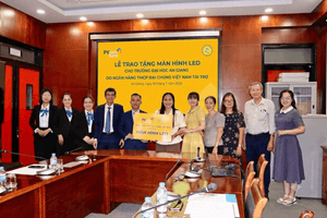 PVcomBank trao tặng gói tài trợ hơn 280 triệu đồng, đồng hành cùng Trường Đại học An Giang thúc đẩy chuyển đổi số