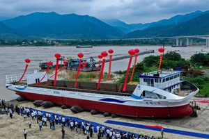 Bất ngờ với siêu tàu chở hàng chạy bằng hydro của Trung Quốc: Một lần nạp đầy đi hơn 760km