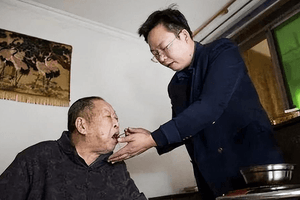 ‘Thần đồng’ là con nhà nông nghèo, tốt nghiệp Đại học với bằng Xuất sắc nhưng hiện đi làm với lương chỉ 7 triệu/tháng