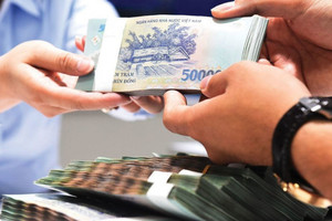 Quy định mới: Trả lương thấp hơn mức tối thiểu, doanh nghiệp phải bù tiền và trả lãi cho lao động