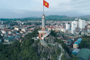 Một tỉnh miền núi đặt mục tiêu tăng trưởng trên 10%, dồn lực cho kinh tế cửa khẩu