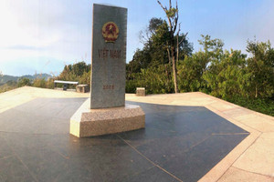 Việt Nam có nơi một con gà gáy, 3 nước cùng nghe