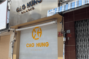 Đóng cửa hàng loạt, nhiều tiệm kim cương ở TPHCM đổ lỗi cho khách hàng