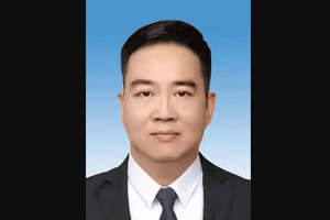 Cách chức, tịch thu tài sản, khai trừ khỏi Đảng đối với nguyên Ủy viên Ban Thường vụ Thành ủy, nguyên Chánh Văn phòng Thành ủy SN 1974 tại Trung Quốc