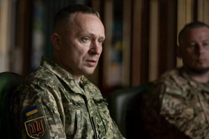 Chịu sức ép từ làn sóng biểu tình, Tổng thống Ukraine thay người đứng đầu quân đội