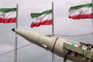Iran cảnh báo phản ứng toàn diện nếu Mỹ 'đặt chân' lên lãnh thổ nước này