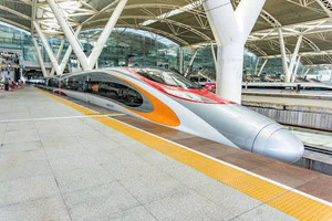 Khởi công tuyến đường sắt cao tốc 350km/h kết nối 2 sân bay quốc tế và 3 trung tâm kinh tế lớn của Trung Quốc