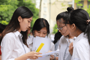 Điểm chuẩn đại học năm 2026 được dự báo giảm, Đại học Kinh tế Quốc dân lấy từ 23 điểm
