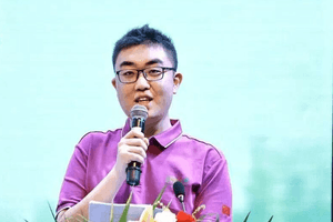 'Thần đồng Toán học' đang học lớp 11 từng phải bật khóc, 2 đại học hàng đầu của cả nước mời học và tuyên bố quyết định chọn ngành