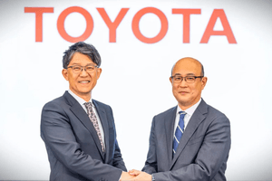 Lãnh đạo Toyota kêu gọi 'hợp nhất kiểu mới' với Honda và Nissan để đấu ô tô Trung Quốc